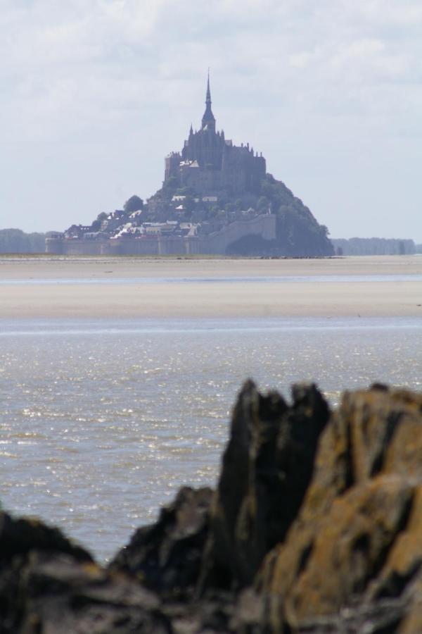 Gite La Bulle En Baie, Proche Mont Saint-Michel, Au Calme, Pour 4 Pers Crollon Exterior photo